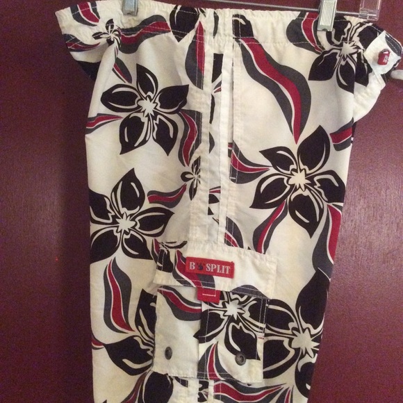 Men’s swimming trunks - Picture 3 of 3